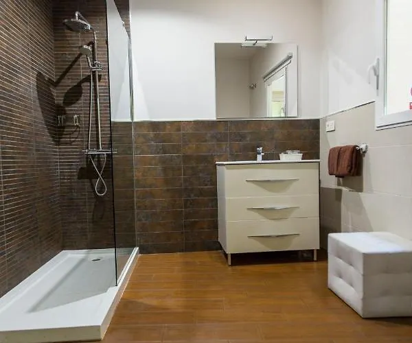 Amelia Πανσιόν Αλικάντε