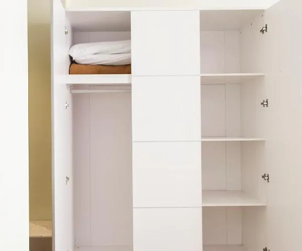 Amelia Πανσιόν 3*